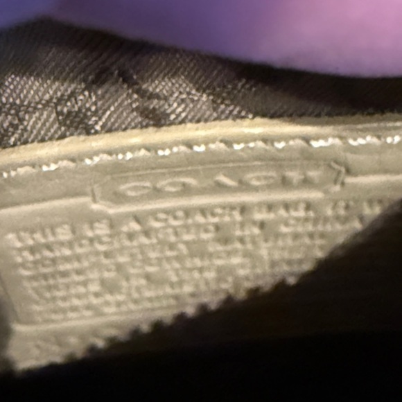 Vintage Coach Cream Leather Crossbody Bag - Picture 5 of 9